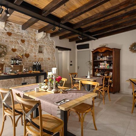 Della Croce Bed&Breakfast Svetvincenat Bagian luar foto