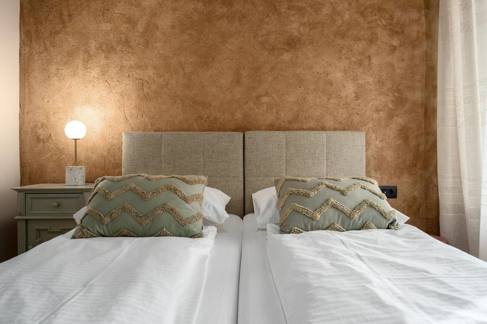 Della Croce Bed&Breakfast Svetvincenat Bagian luar foto