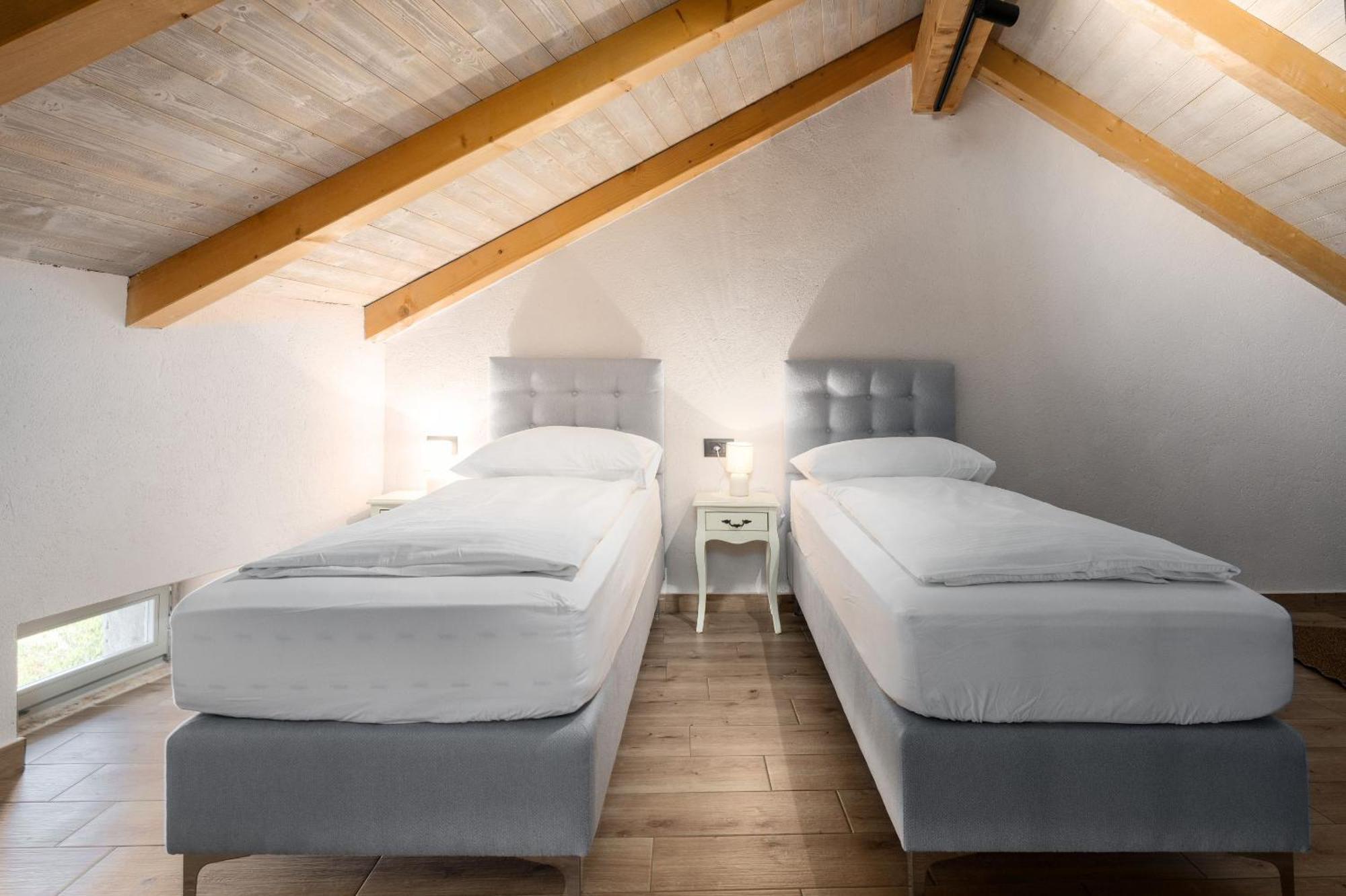 Della Croce Bed&Breakfast Svetvincenat Bagian luar foto