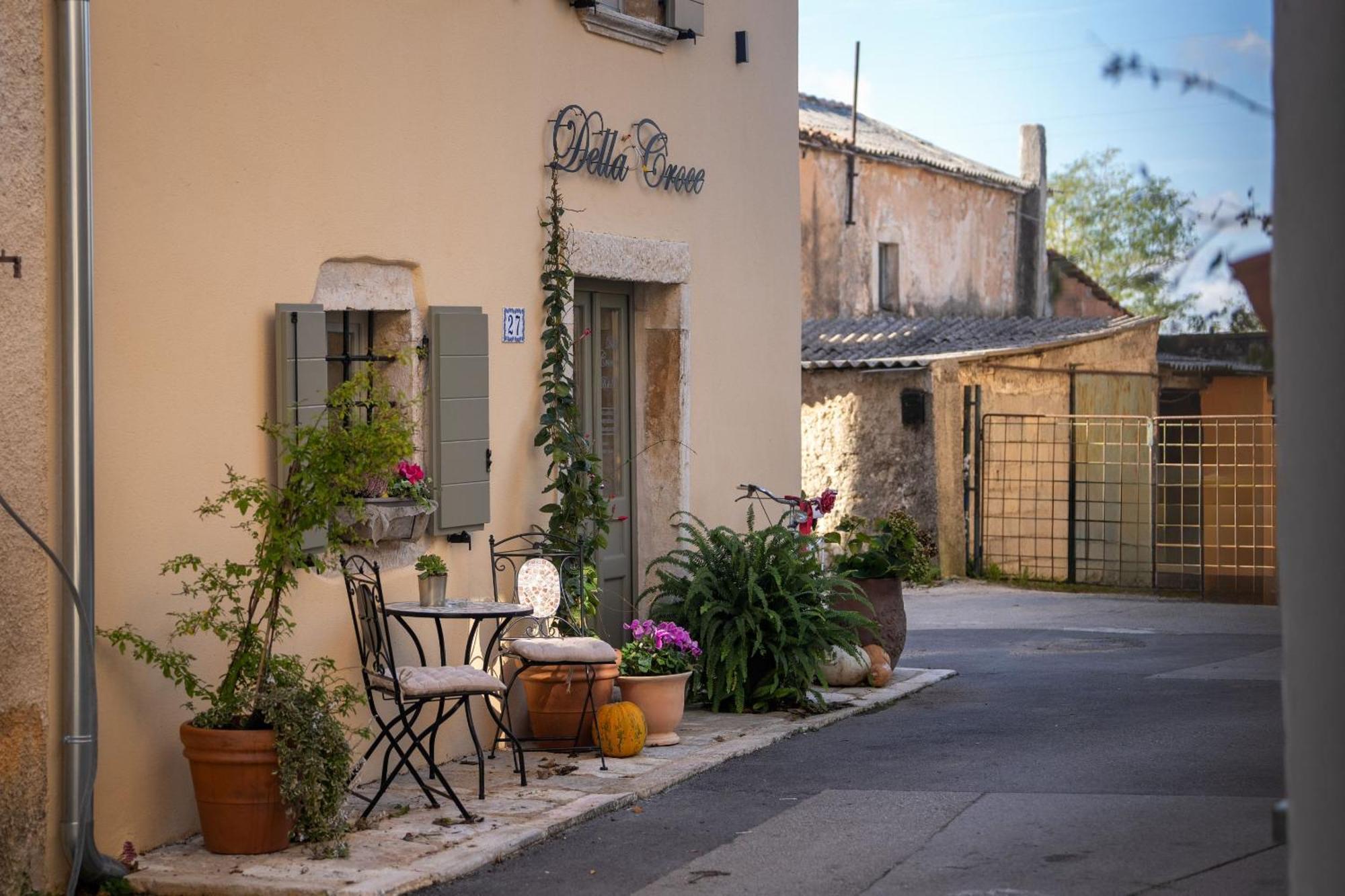 Della Croce Bed&Breakfast Svetvincenat Bagian luar foto
