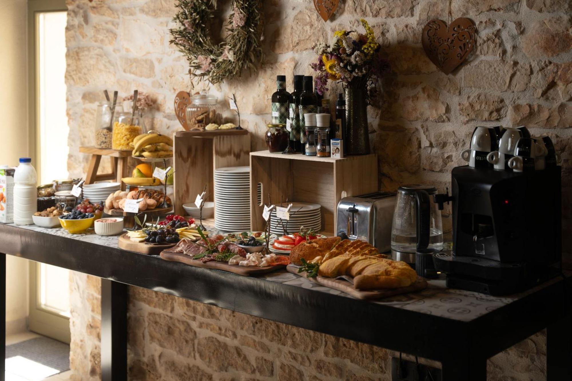 Della Croce Bed&Breakfast Svetvincenat Bagian luar foto