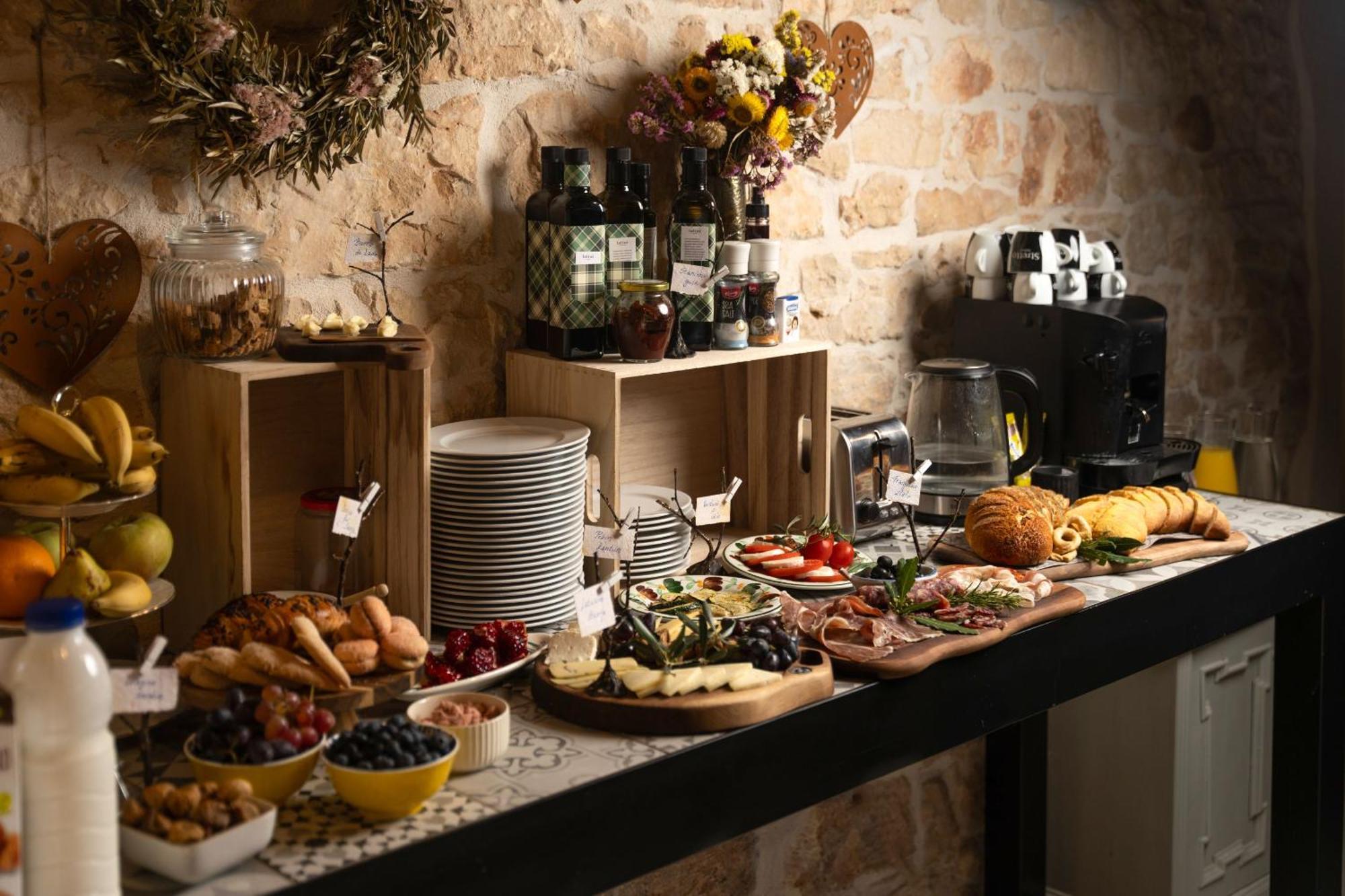 Della Croce Bed&Breakfast Svetvincenat Bagian luar foto