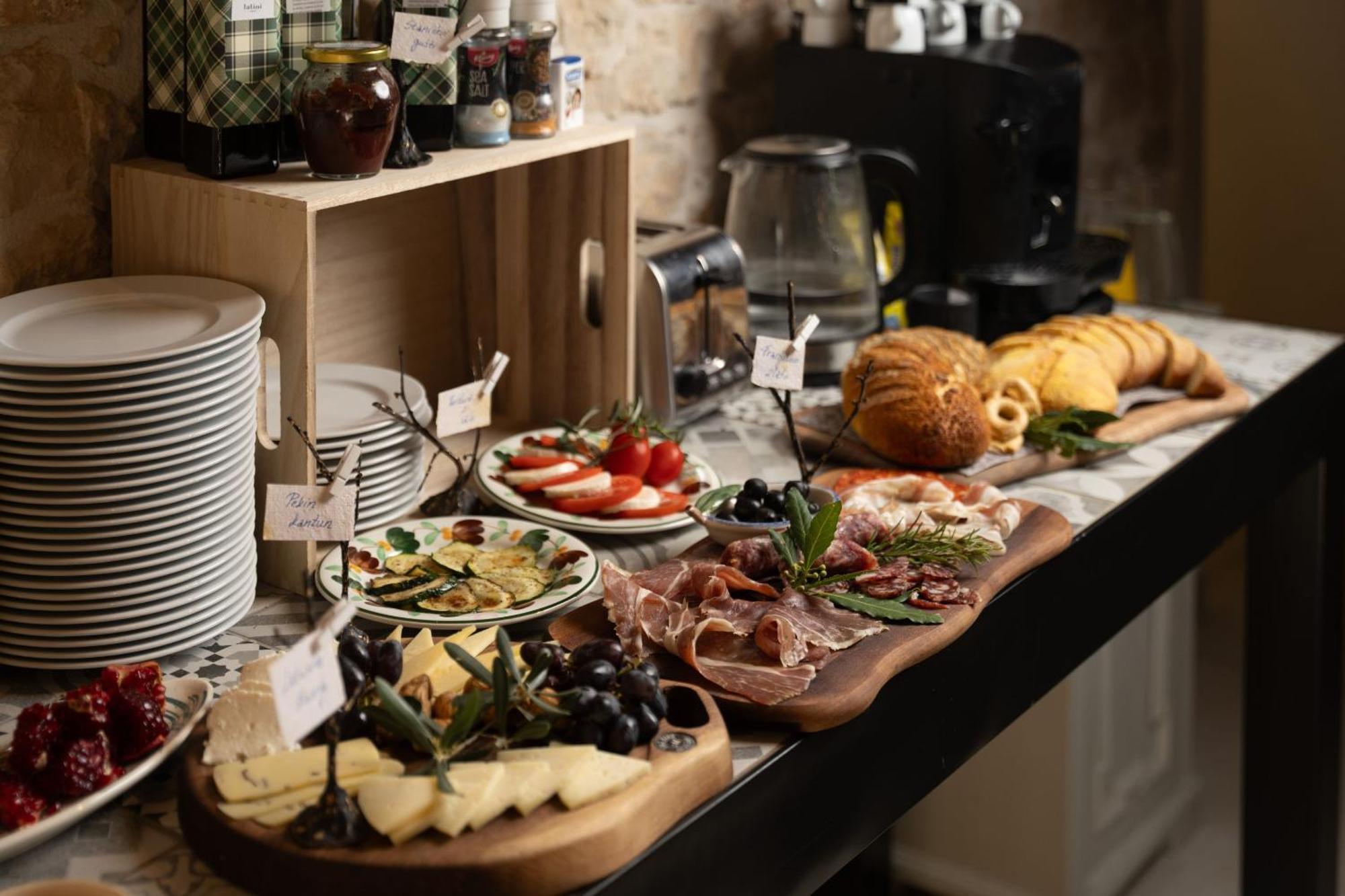 Della Croce Bed&Breakfast Svetvincenat Bagian luar foto